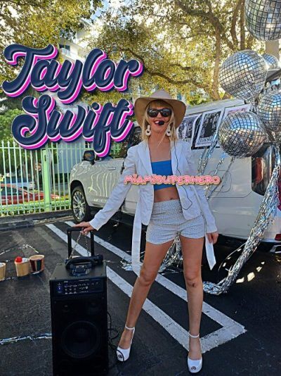 Taylor Swift Impersonator: Get the Ultimate Taylor Swift Lookalike ...